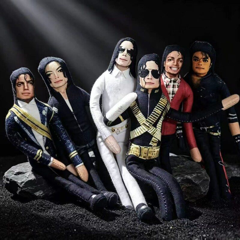 Boneco de Pelúcia Articulado d - Evoker Cosplay Prop avaliação e preço